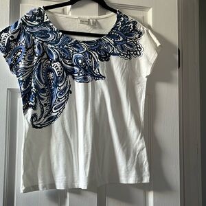NWT Chico’s white cap sleeve top with blue paisley design. Size 0